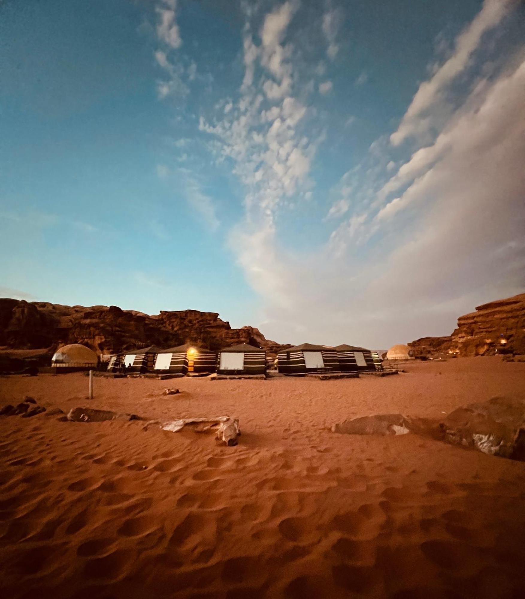 Wadi Rum Rose Luxury Camp エクステリア 写真