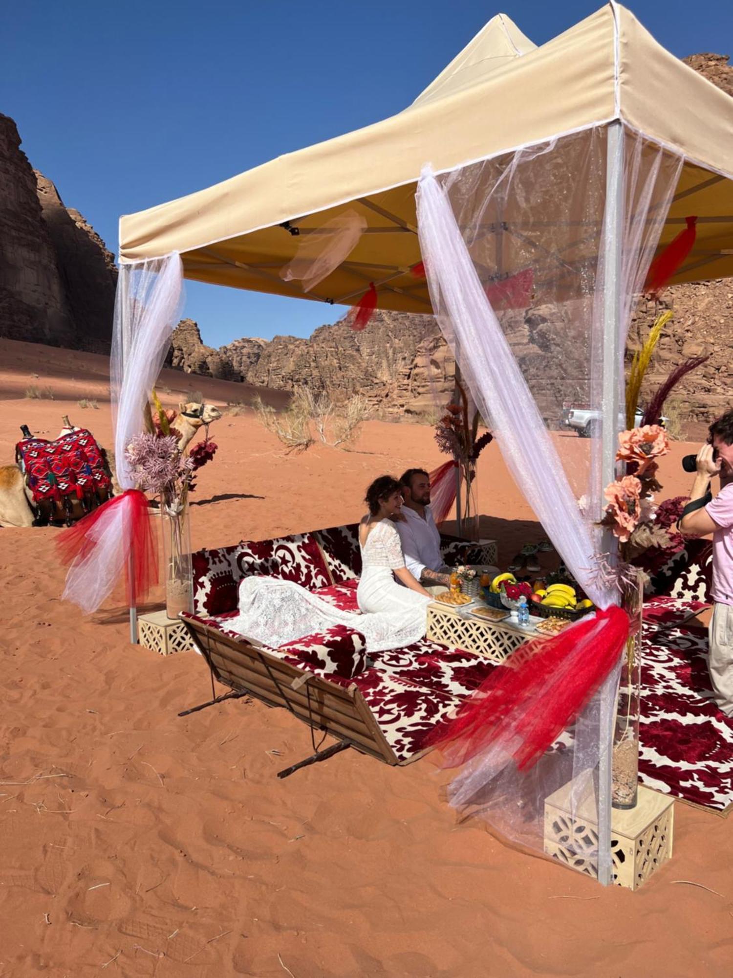 Wadi Rum Rose Luxury Camp エクステリア 写真