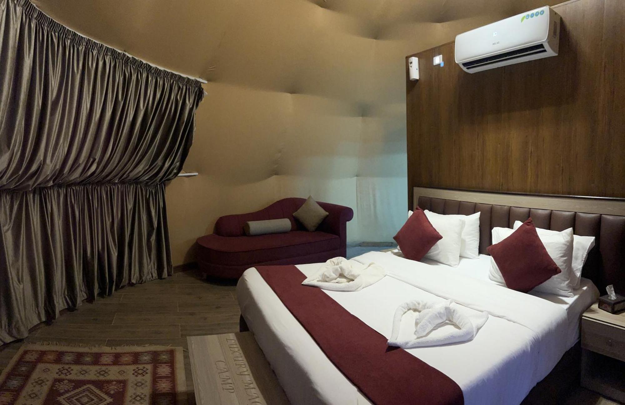 Wadi Rum Rose Luxury Camp エクステリア 写真
