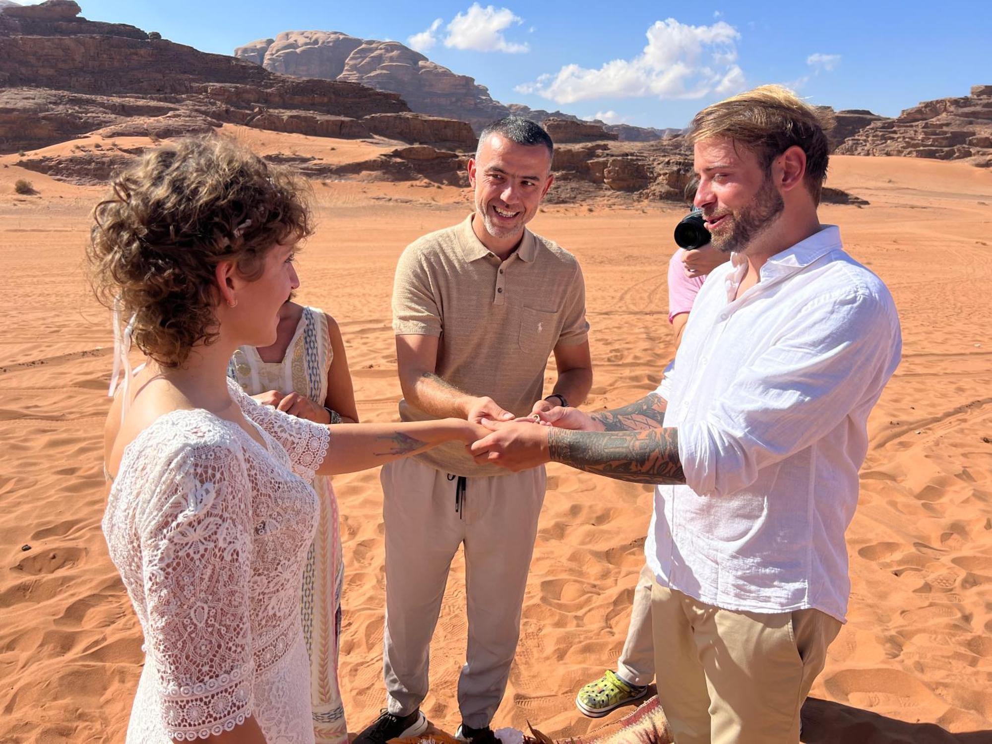 Wadi Rum Rose Luxury Camp エクステリア 写真