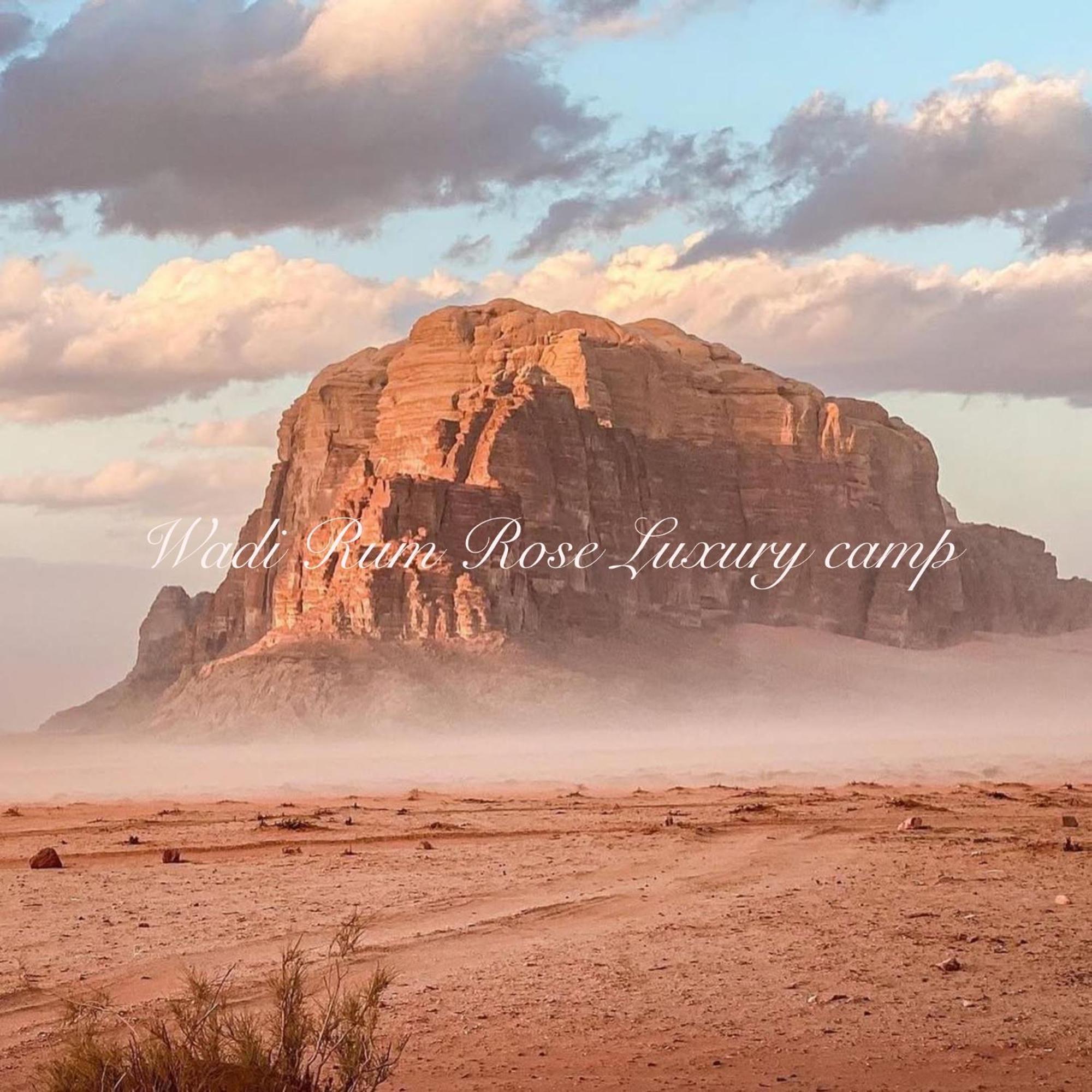 Wadi Rum Rose Luxury Camp エクステリア 写真
